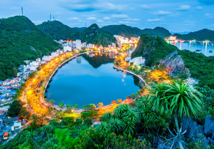 2N Hanoi | 1N Halong Bay | 2N Da Nang | 3N Saigon