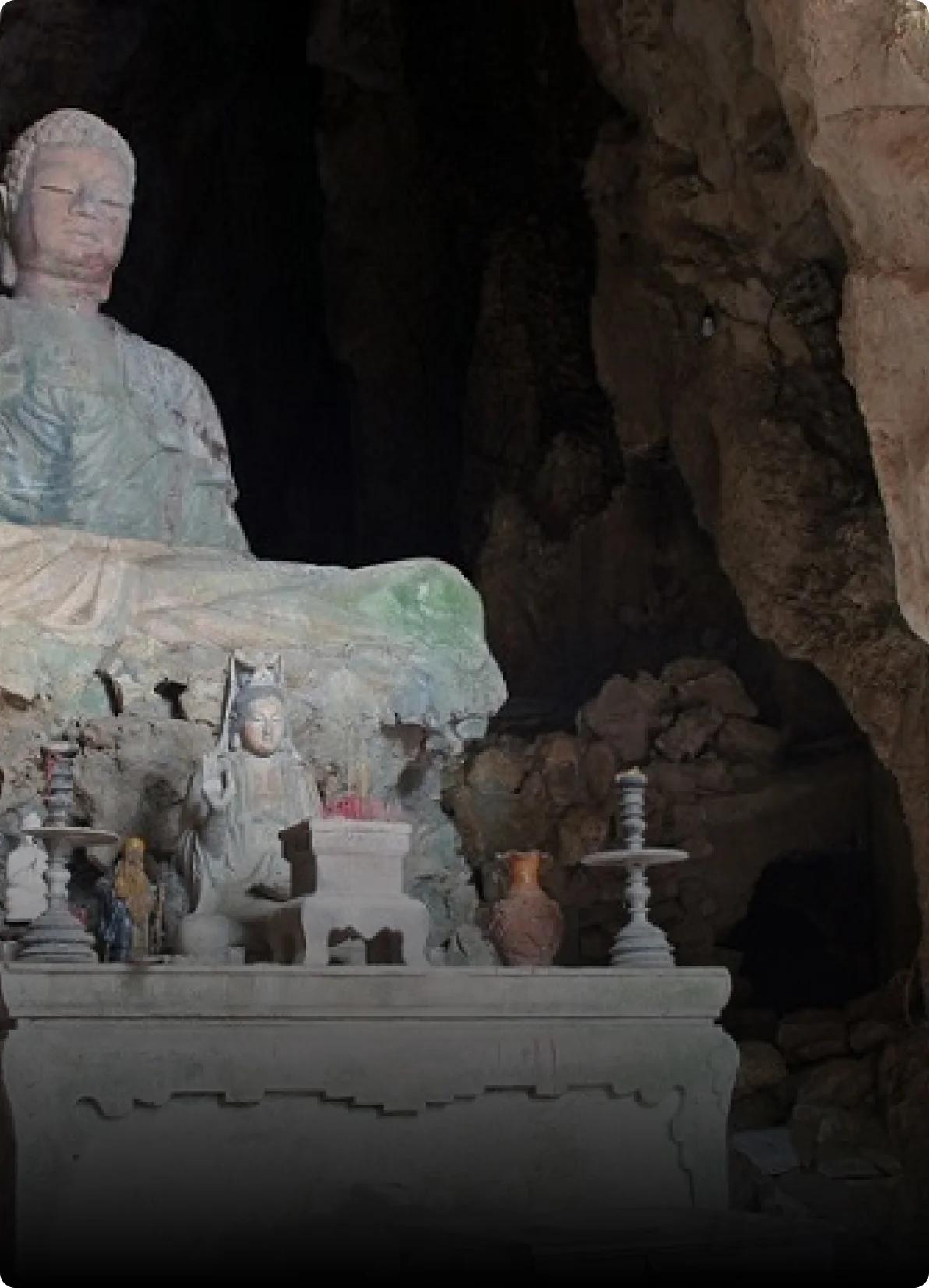 Tàng Chơn Caves