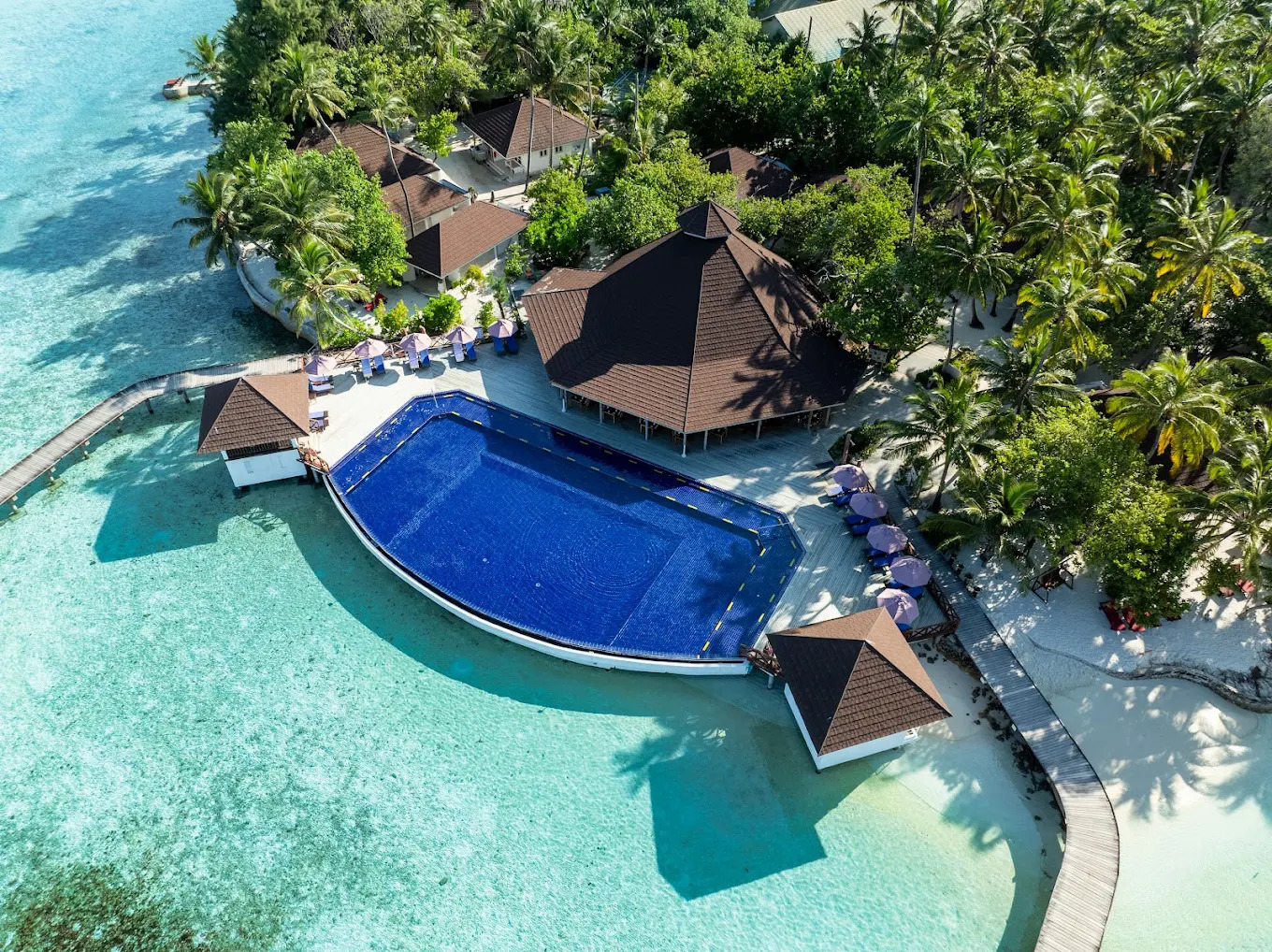 Ellaidhoo Maldives Tour Package from Mumbai – 3N Split Stay