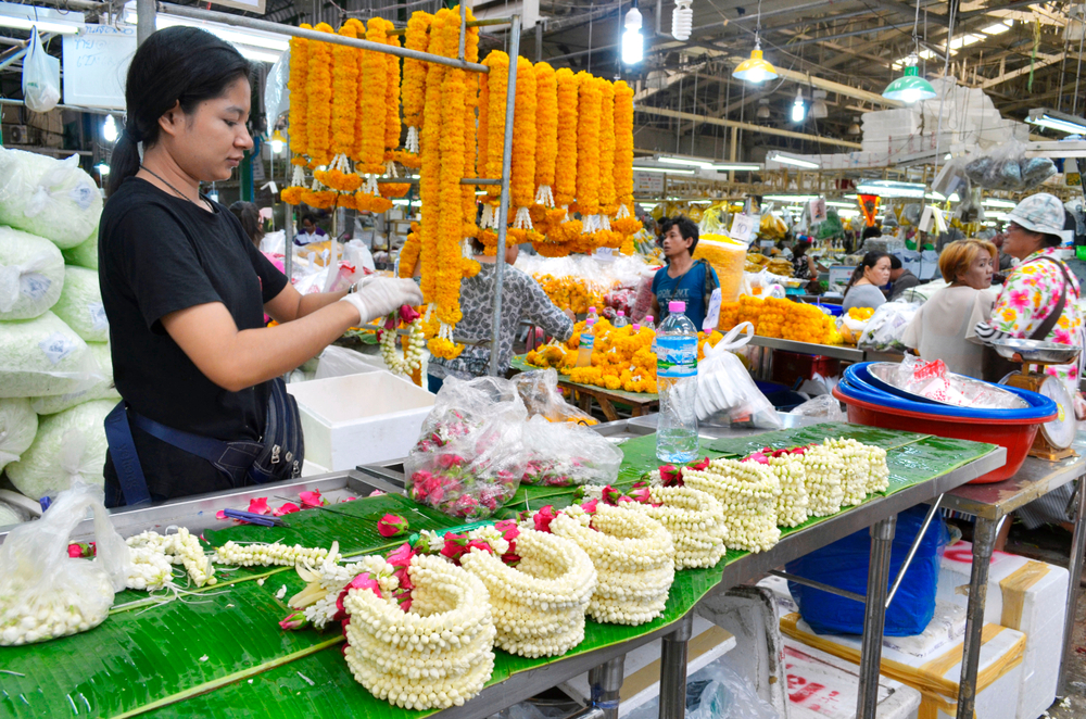 Pak Khlong Talat flower market
