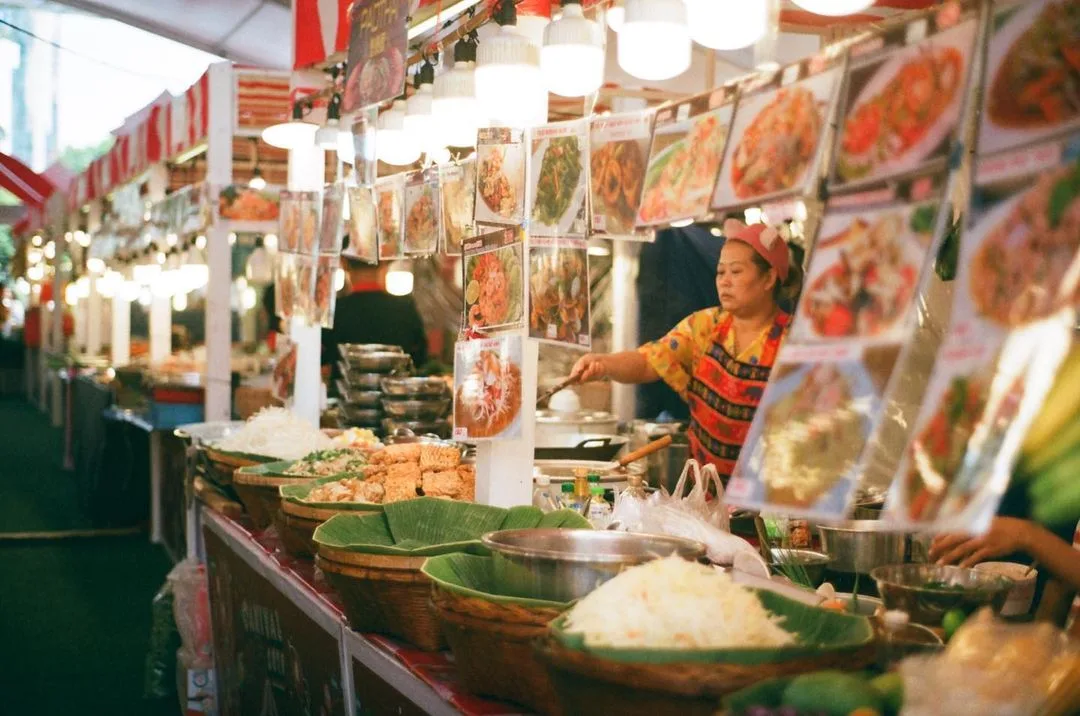 Street foods in Pratunam Market