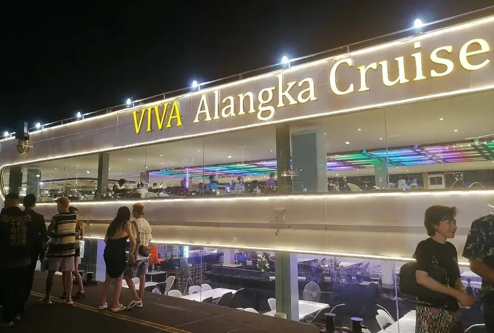 VIVA Alangka Dinner Cruise