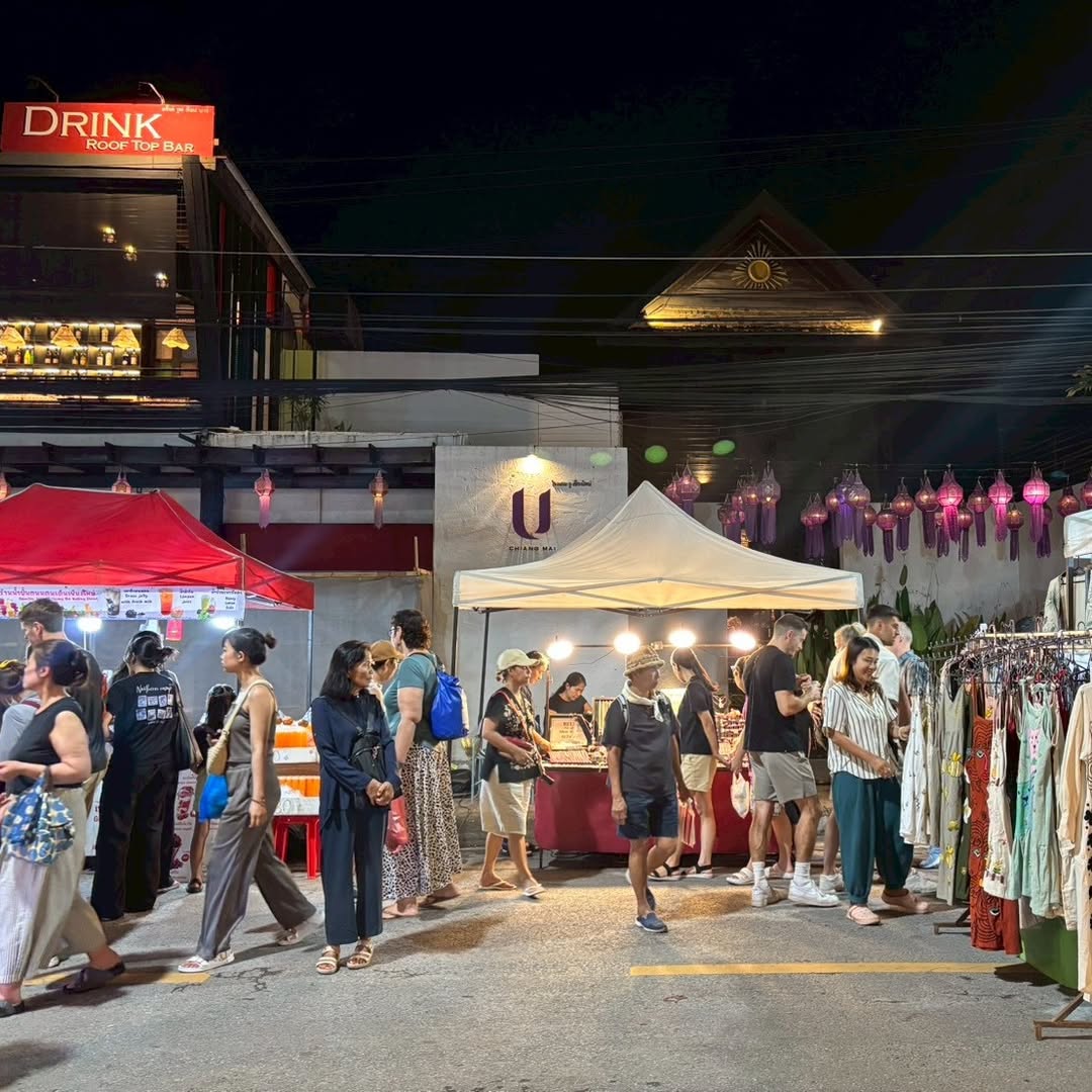 Chiang Mai Walking Street night market crowds