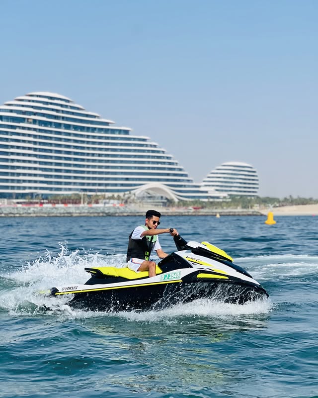 Jet Skiing along Jumeirah Beach