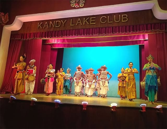 Kandy Lake Club Cultural Dance Show