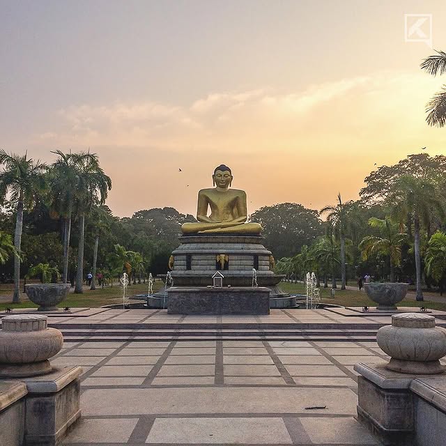 Viharamahadevi Park