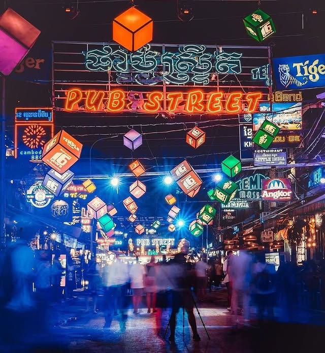 Party at the Pub Street