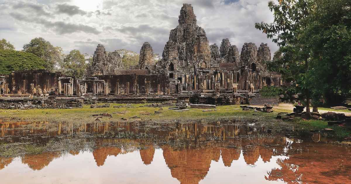 Places to Visit and Areas to Avoid in Cambodia