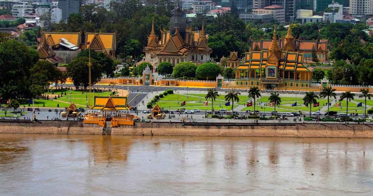 What Problems Should Tourists Watch Out For