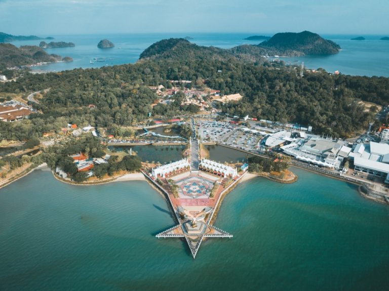 places to visit in langkawi with family